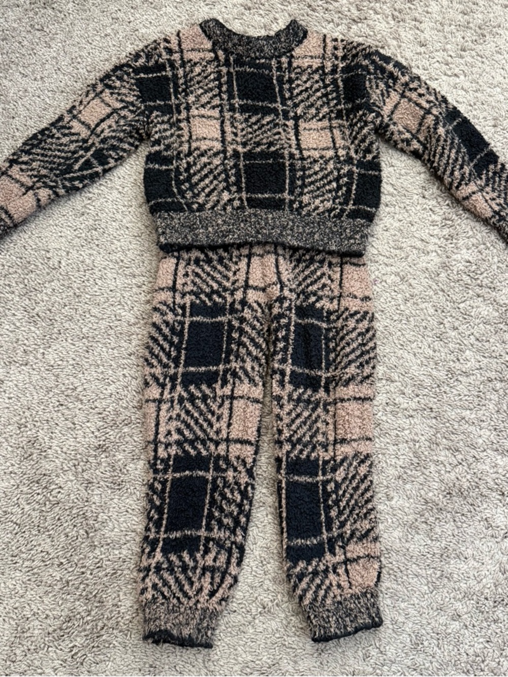 SKIMS kids 2T/3T Black & Beige Textured Knit Pullover sweat set
